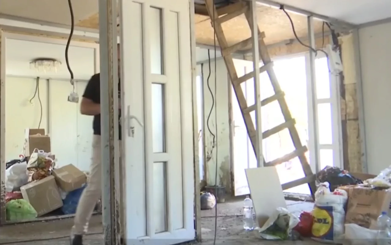 Ce a pățit o femeie din Slobozia Conachi după 20 de ani de muncă în străinătate. „Trebuie dărâmat tot”