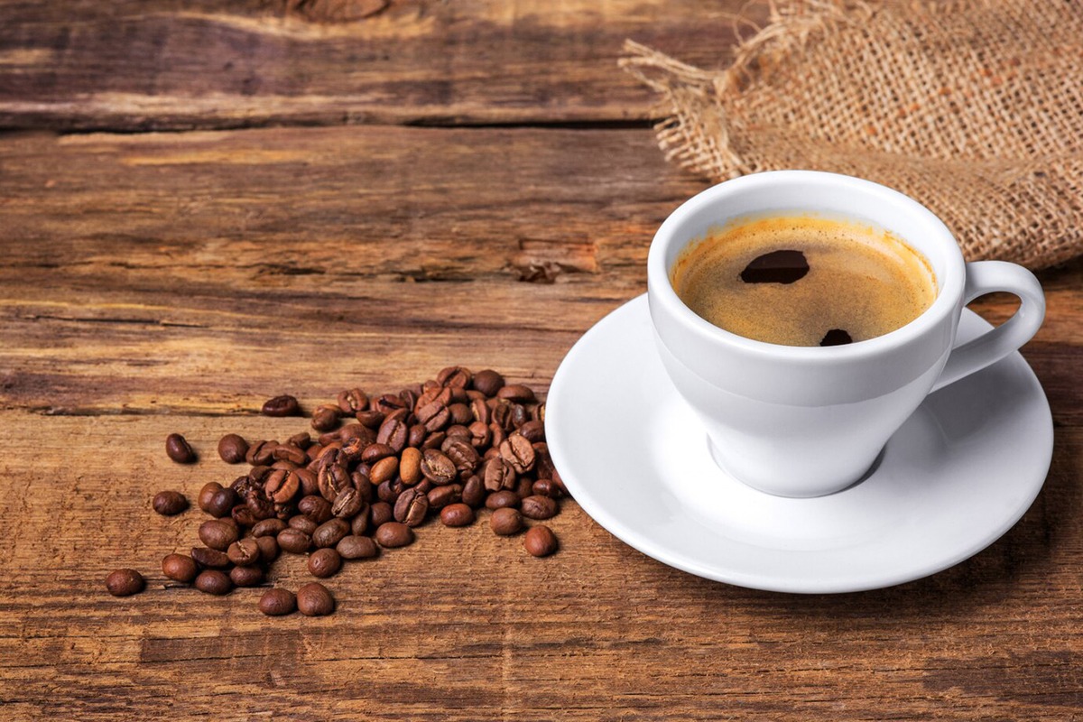 (P) Espresso-ul ideal este preparat cu cafea boabe bio, sau se acceptă și varianta convențională?
