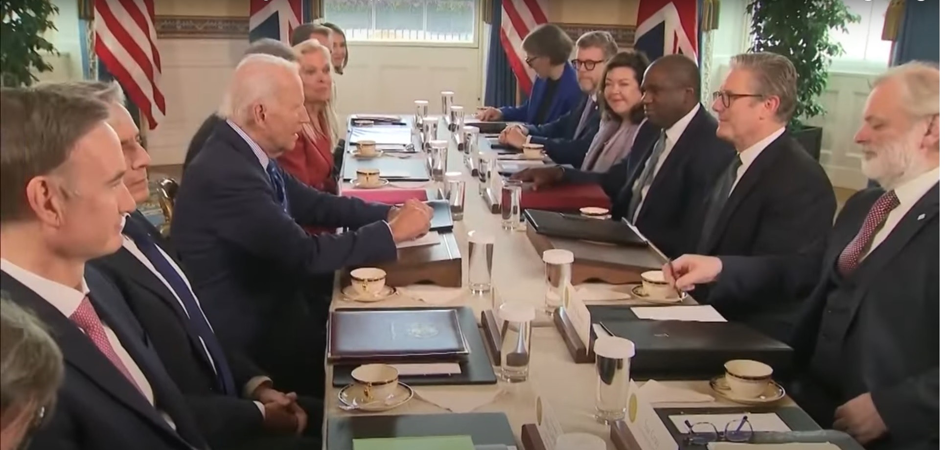 Ukraine on High Alert: Biden and Starmer Unite at the White House as Putin Unleashes Fresh Wave of Threats