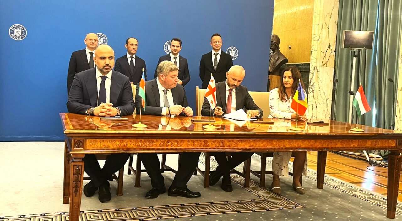 România, Azerbaidjan, Georgia și Ungaria au înființat un joint venture, la București, pentru Coridorul Verde. În proiect ar urma să intre și Bulgaria