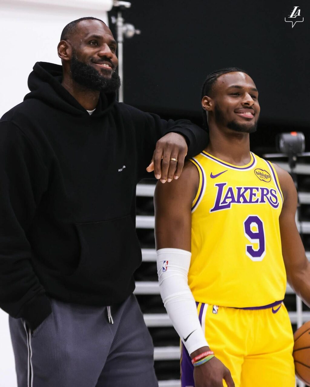 Românul care a jucat în echipă cu fiul CELEBRULUI LeBron James