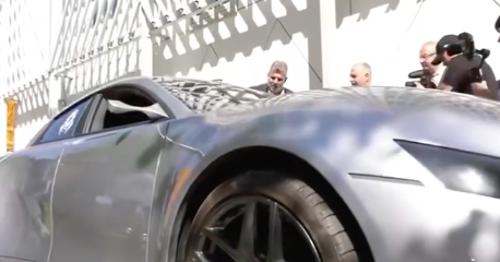 Marcel Ciolacu a TESTAT prototipul de mașină electrică fabricat în Cluj: ,,Este o adevărată minune tehnologică 100% românească” 
