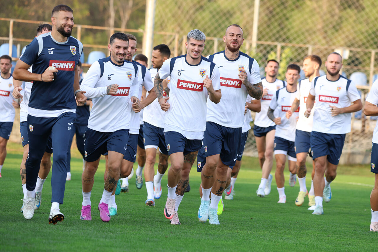 Cine TRANSMITE la TV și cine arbitrează Kosovo – România. Lista tricolorilor convocați de Mircea Lucescu