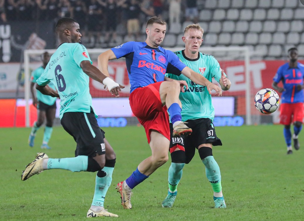 FCSB – UTA 2-0! Gigi Becali și Mircea Rednic, plini de NERVI: „E rușinos ce se întâmplă în București”