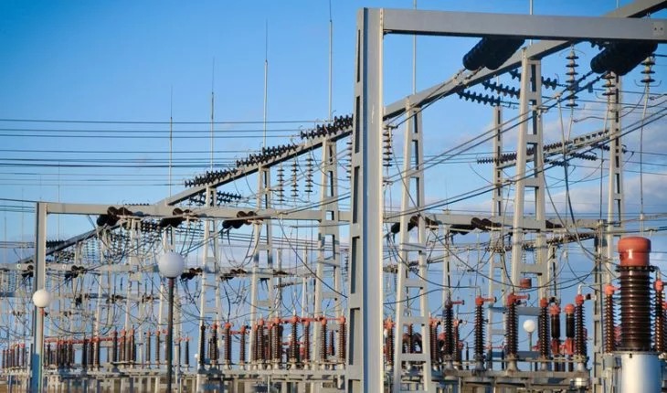 Rețele Electrice scoate la licitație lucrări de 45,8 mil. lei pentru MODERNIZAREA rețelelor din zona Geoagiu, județul Hunedoara