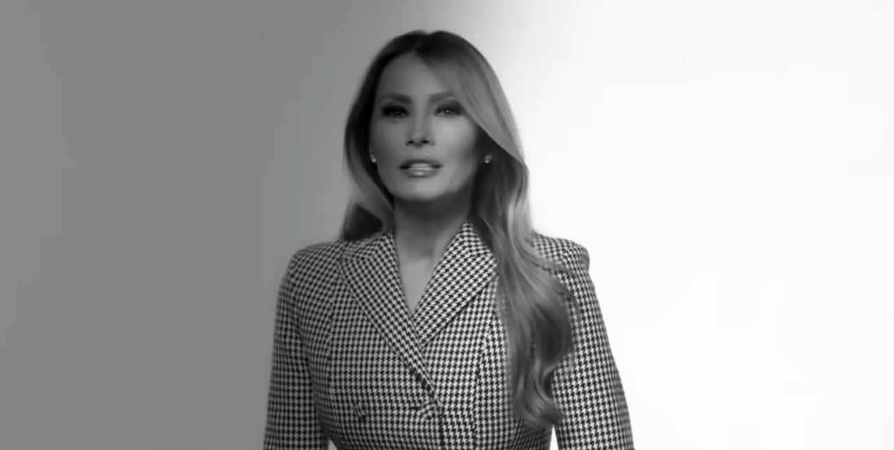 Melania TRUMP „clarifică faptele”. Fosta Primă Doamnă a SUA își promovează cartea de memorii