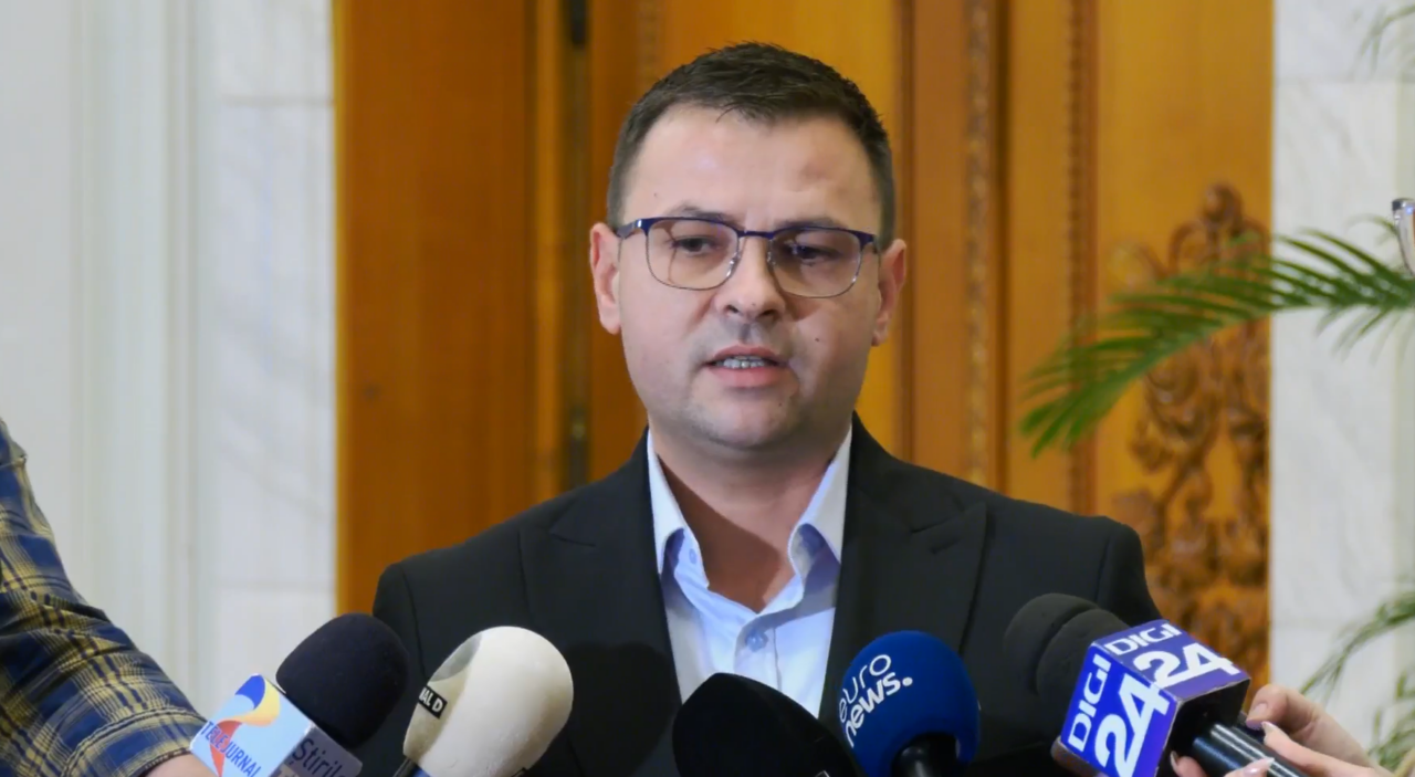 Daniel SUCIU: Klaus Iohannis are la îndemână DEMISIA, dacă vrea să candideze