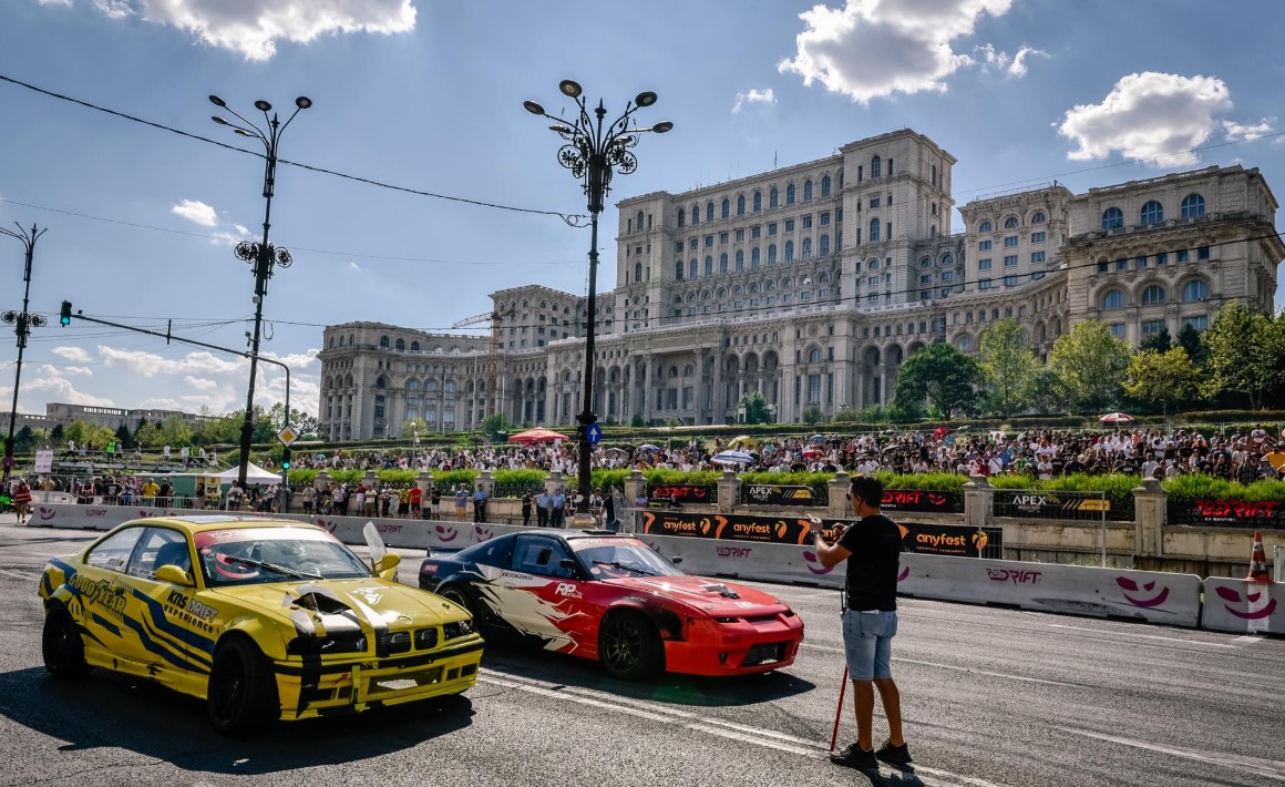 Se anunță SPECTACOL! Finala Campionatului Național de Drift va avea loc în acest weekend în Piața Constituției din Capitală