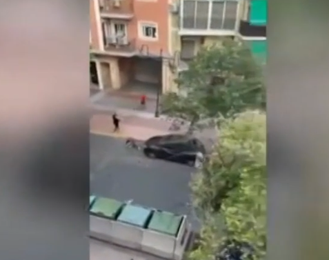 Confruntare violentă în SPANIA: Treizeci de români de etnie rromă s-au bătut cu săbii
