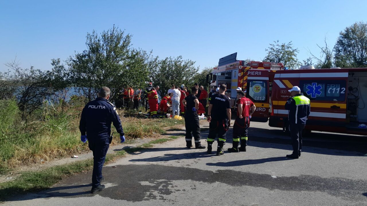 Un tânăr de 25 de ani, fără permis, a murit după ce a plonjat cu mașina în Lacul Pantelimon