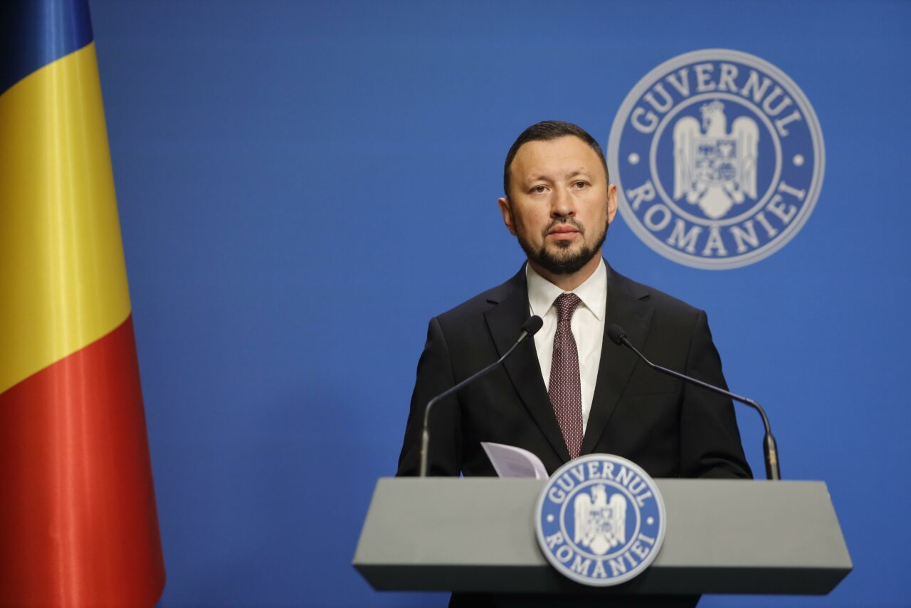 Mircea Fechet: Prosumatorii actuali ar putea, în viitor, să primească finanțare din partea statului și pentru baterii de stocare. Care sunt condițiile