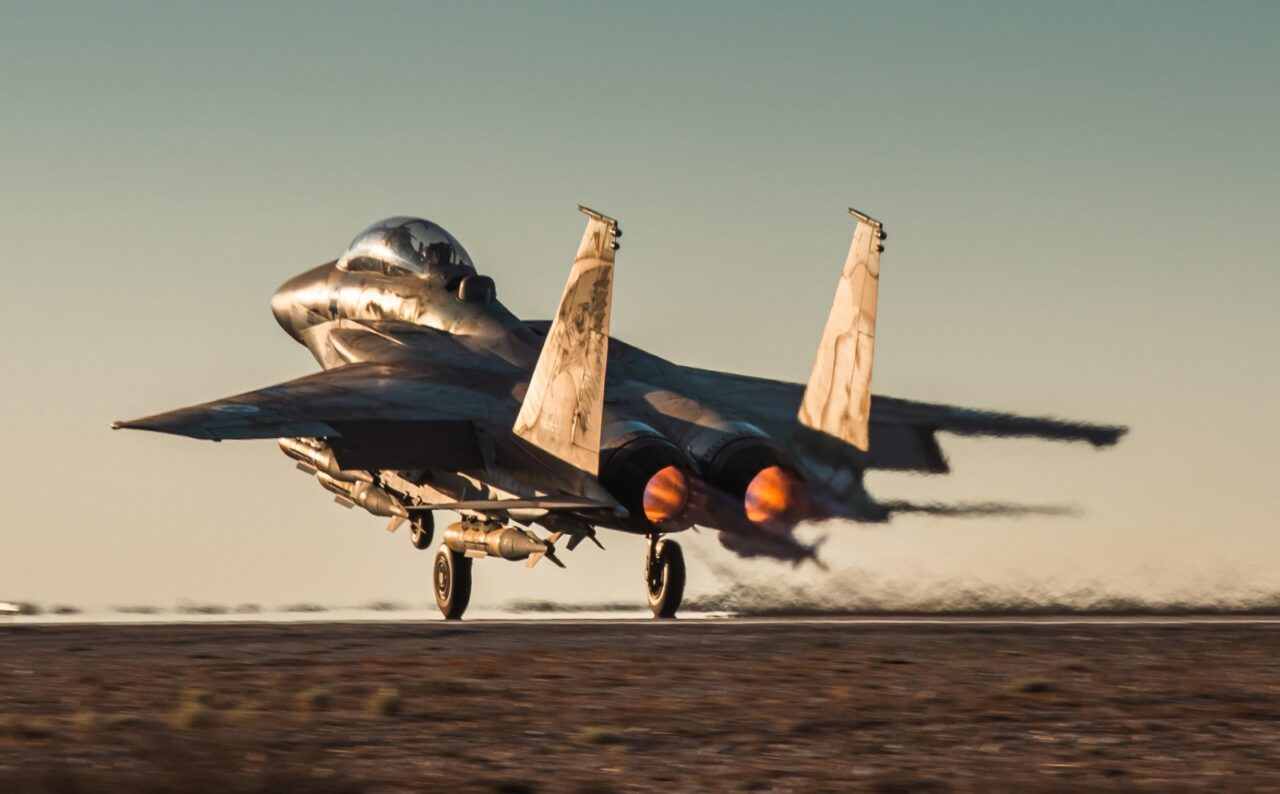 Avioanele israeliene F-15I, care au efectuat atacul împotriva sediului HEZBOLLAH din Beirut, au lansat bombe anti-buncăr ghidate cu precizie