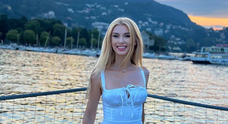 Ce spune Andreea Bălan despre PRIETENIILE din showbiz. ”Există un pic de tensiune și rivalitate”