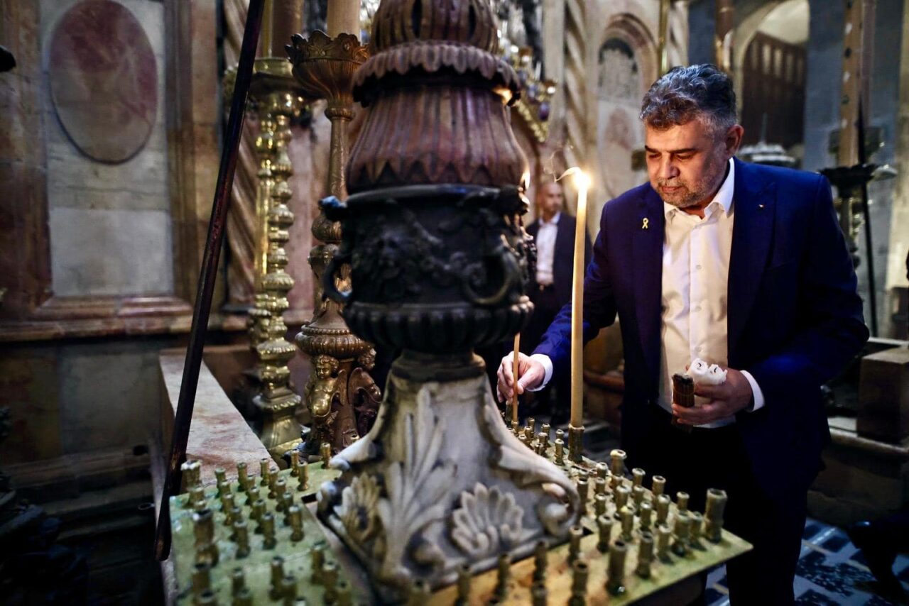 Marcel CIOLACU în vizită la Mormântul SFÂNT, înainte de alegeri: Un moment de liniște și PACE