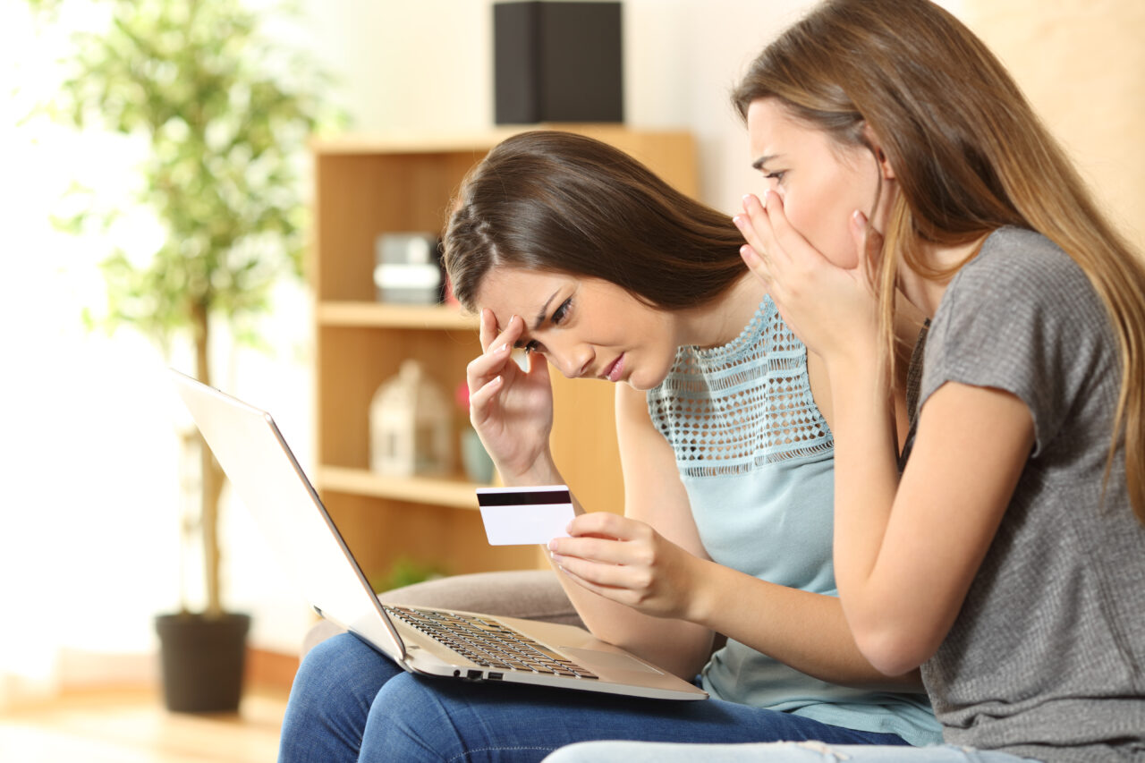 Românii care au CREDITE în lei cu dobândă variabilă, contractate după aprilie 2019, vor scoate mai mulți bani din buzunar