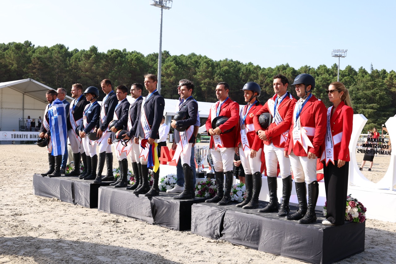 Cinci MEDALII de aur pentru România la Campionatele Balcanice