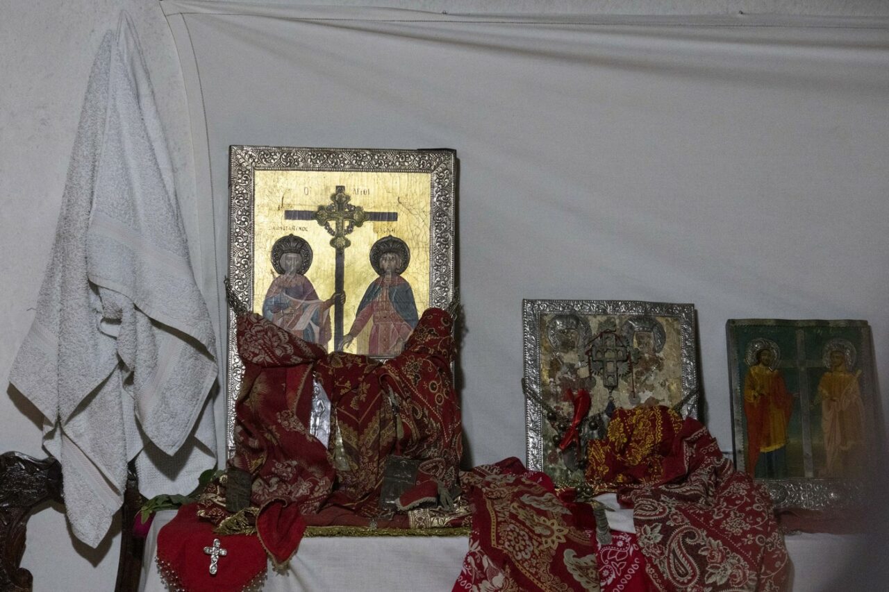 14 septembrie: Înălțarea Sfintei CRUCI, sărbătoare importantă în calendarul ortodox. Tradiții și superstiții