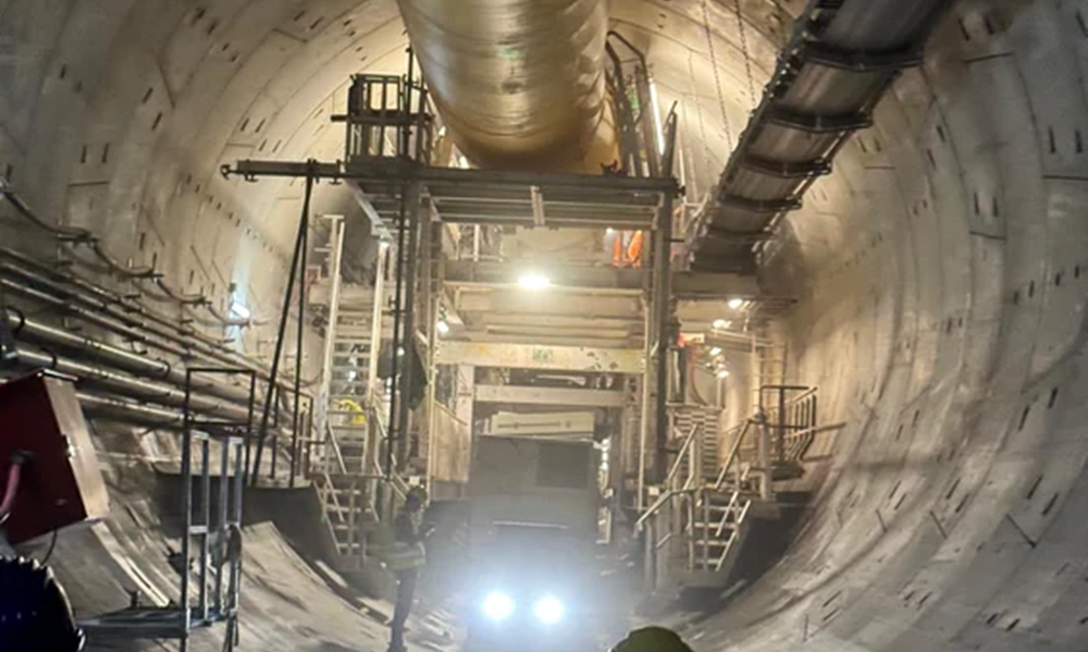 Cum evoluează lucrările la TUNELURILE săpate în munte de Aktor, pe viitoarea cale ferată Brașov-Sighișoara