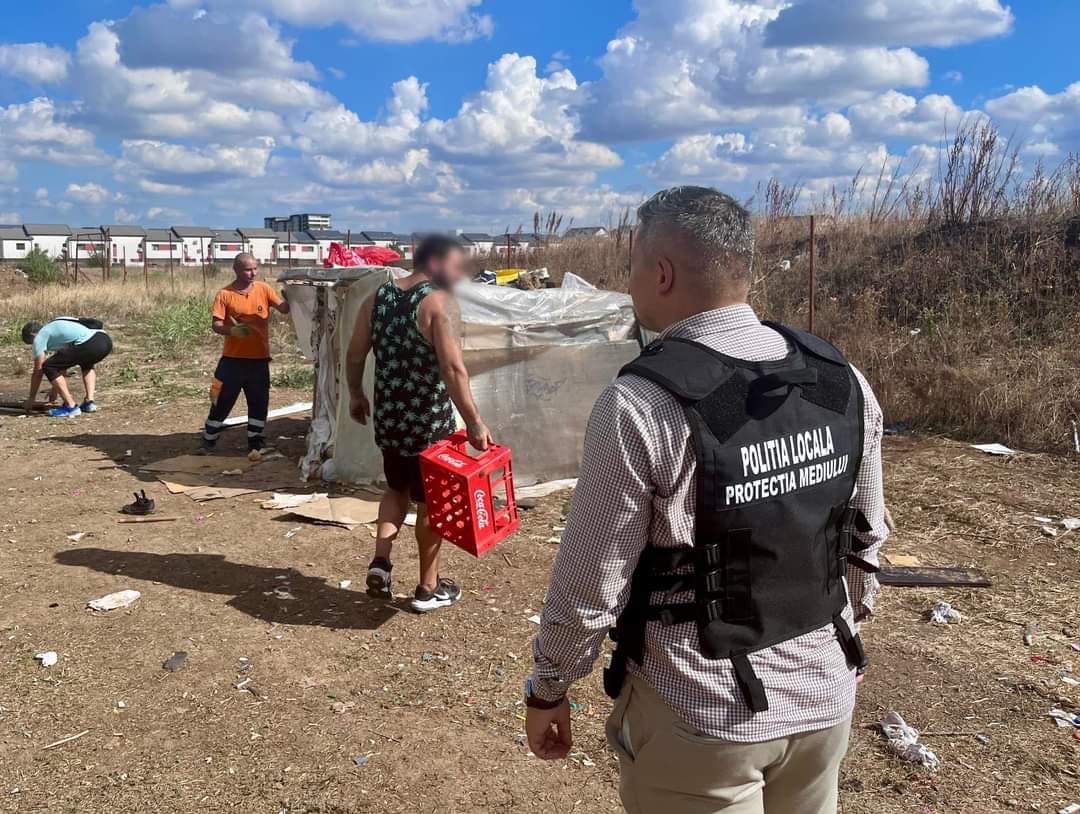 Poliția Locală a eliberat un teren din Militari Residence, acolo unde mai multe persoane trăiau ca în Evul Mediu: „Nu vor să muncească”