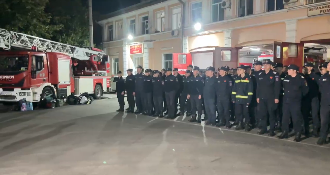 ISUBIF: Alți 100 de pompieri din Capitală, trimiși în județul Galați, pentru a ajuta comunitățile grav afectate de INUNDAȚII