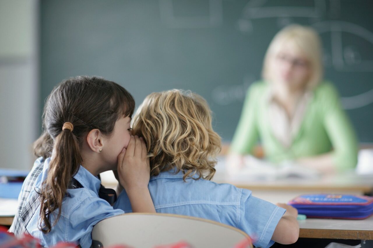 TEROARE într-un liceu din Iași, după ce o elevă este acuzată că își amenință colegii cu moartea: „La început credeam că e o glumă”