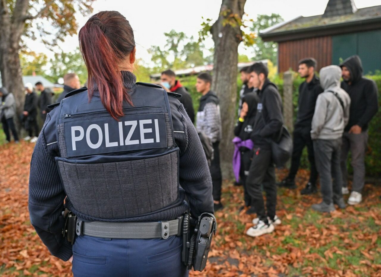 Comisarul german pentru migrație propune deportarea în Rwanda a migranților care sosesc ilegal în Uniunea Europeană prin Belarus