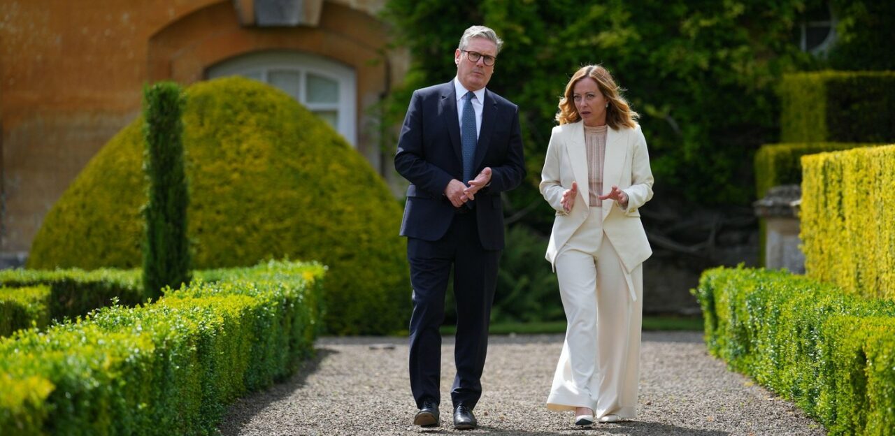 Premierul Marii Britanii în vizită la Roma, ca să ia lecții de la Giorgia Meloni în problema imigrației ilegale