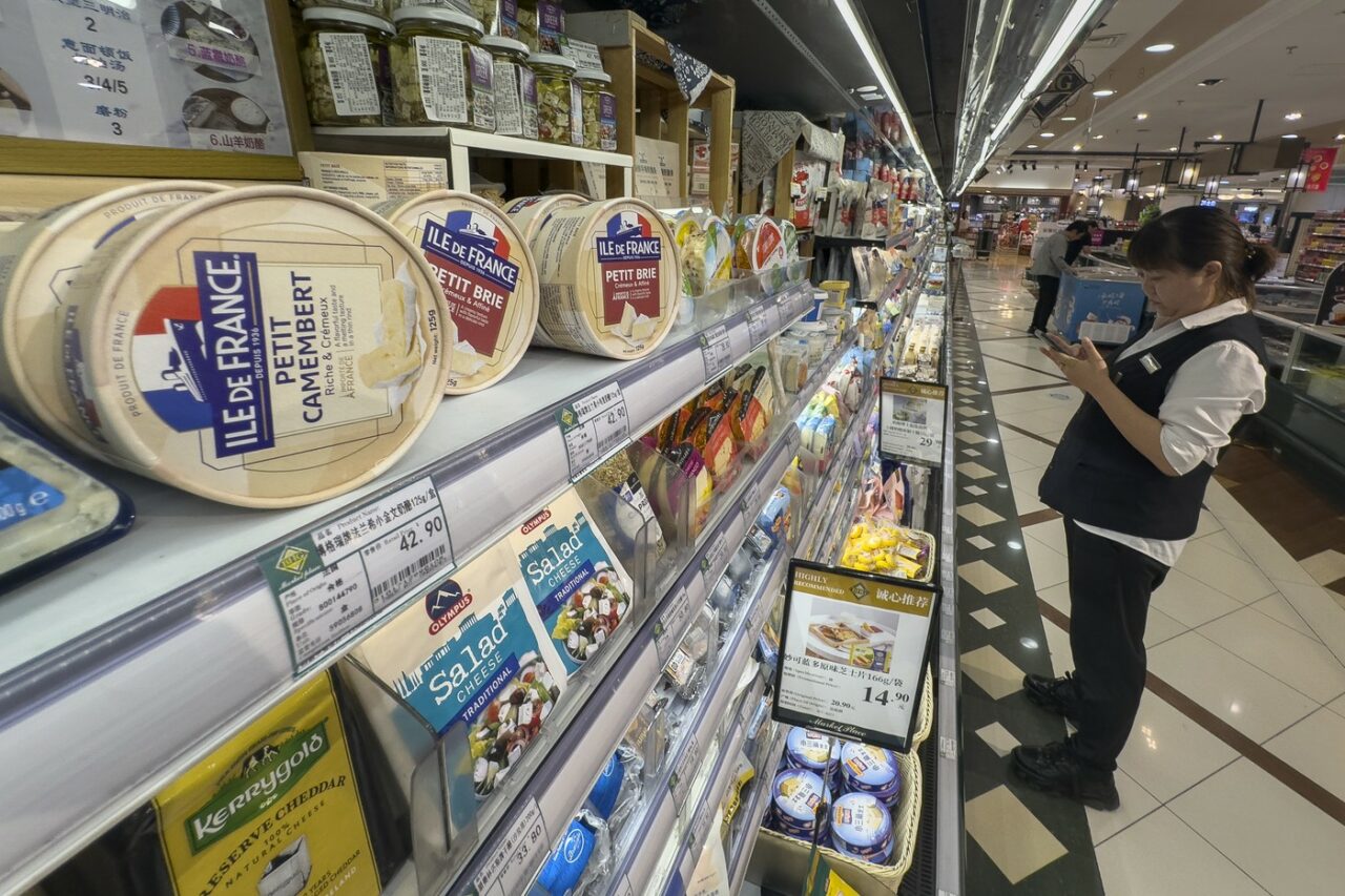UE contestă la OMC măsurile adoptate de China în privința IMPORTURILOR de lactate produse în spațiul comunitar