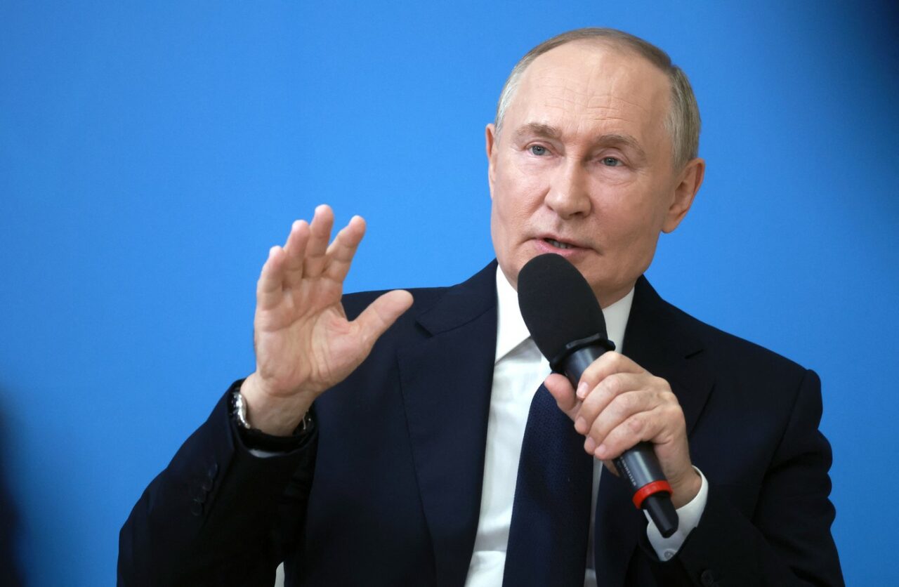 Vladimir Putin suplimentează numărul militarilor activi, în contextul TENSIUNILOR extreme cu NATO