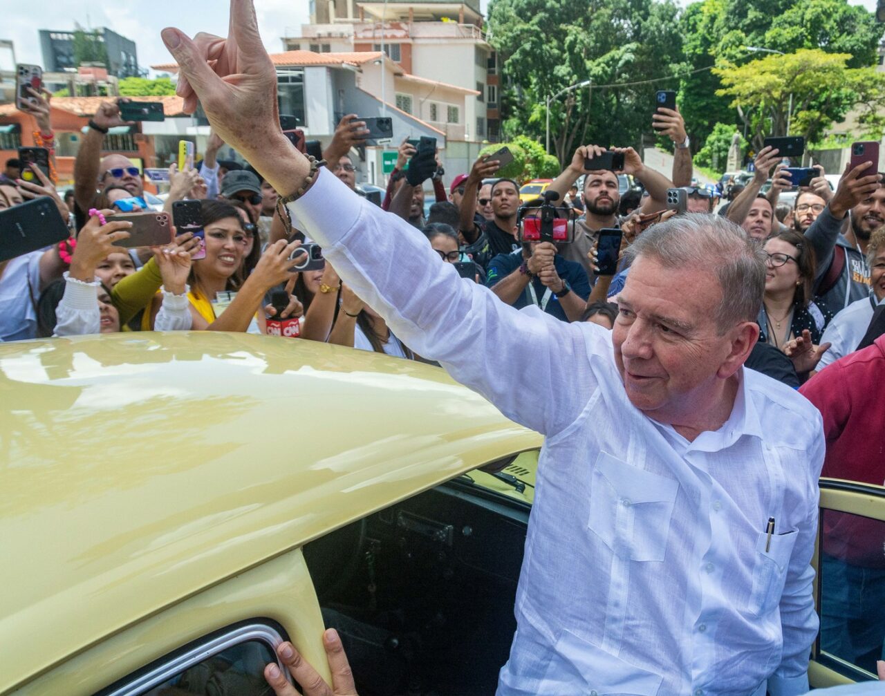 Autoritățile din Venezuela au emis mandat de arestare pe numele candidatului opoziției la ultimele alegeri prezidențiale. Care sunt acuzațiile