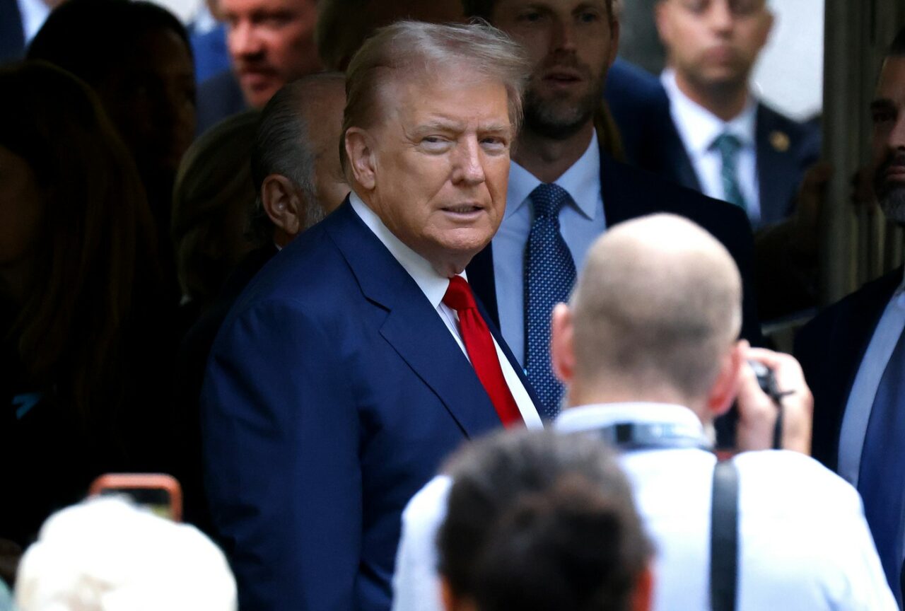 Filmul în care un ROMÂN joacă rolul lui Donald Trump. Când va avea loc premiera peliculei biografice „The Apprentice”
