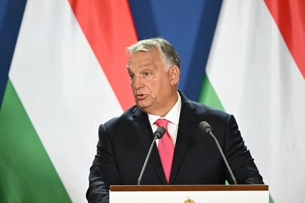 Viktor Orban: În loc de amenzi, Uniunea Europeană ar trebui să deconteze cheltuielile Ungariei pentru că “o apără de migranții ilegali”