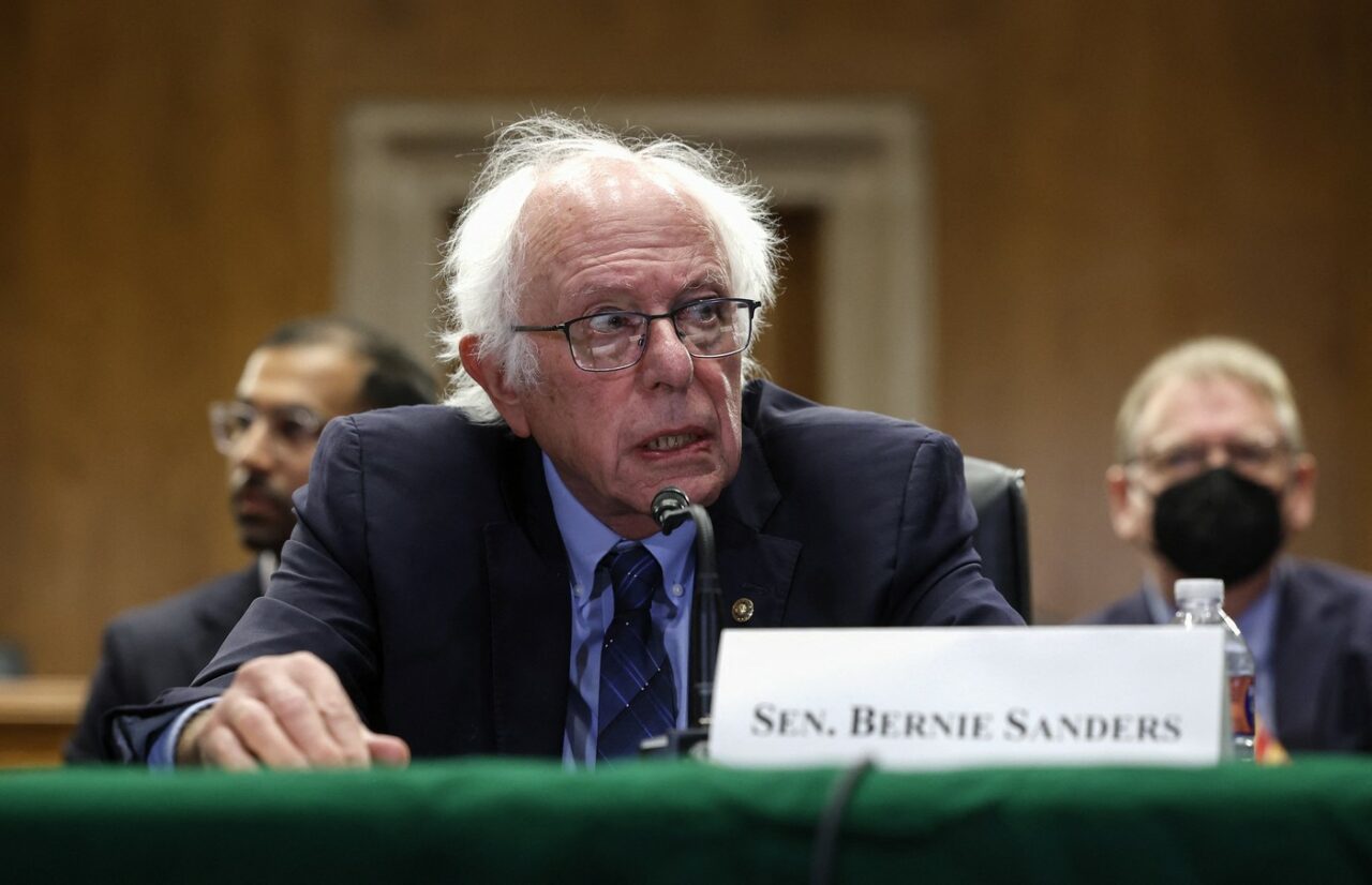 Bernie Sanders pregătește mai multe rezoluții care ar opri vânzarea de arme în valoare de peste 20 de miliarde de dolari către Israel