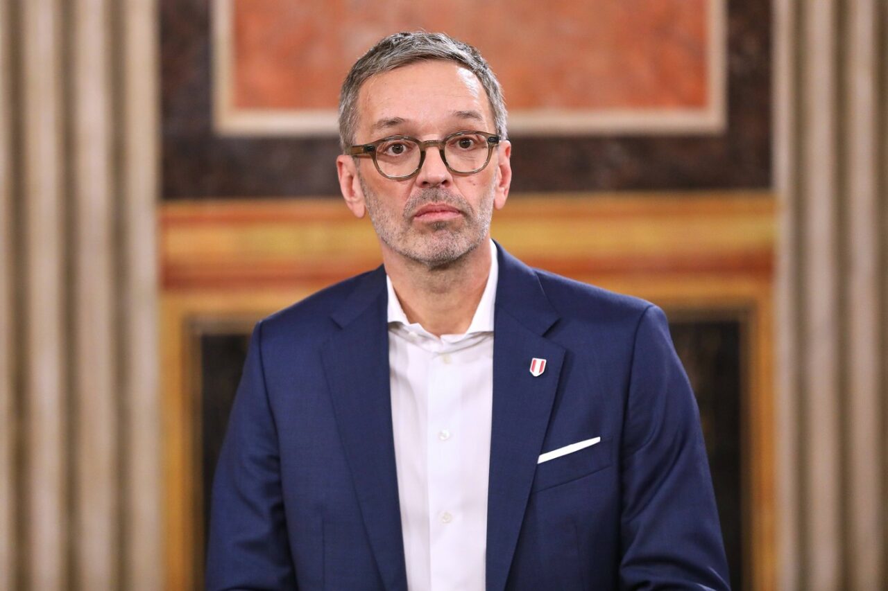 Cine este Herbert Kickl, liderul partidului de EXTREMĂ dreaptă, care a câștigat alegerile parlamentare în Austria