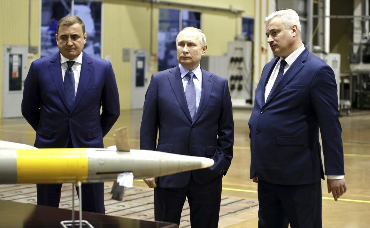 Director CIA: „Din 2022, trăim sub cea mai mare amenințare de la Războiul Rece”/ A existat riscul ca Vladimir Putin să bombardeze nuclear Ucraina