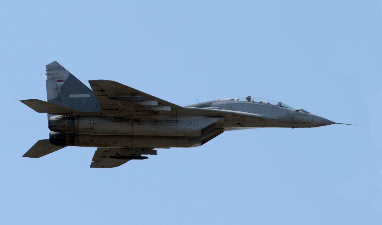 Ucraina va primi 36 avioane MiG-29 de la Franța. Macron i-a vândut lui Vucic 12 avioane franceze RAFALE/Un ministru sârb neagă