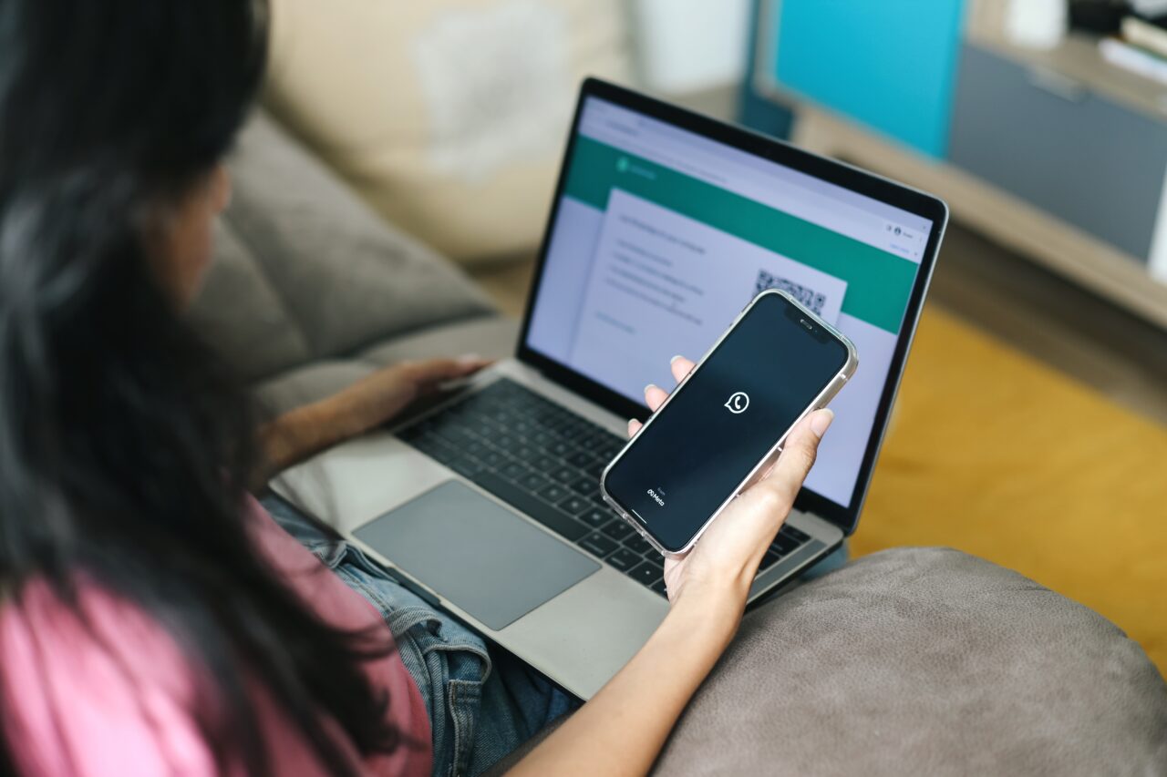 WhatsApp face unele ACTUALIZĂRI, în luna mai. Aplicația nu va mai funcționa pe anumite telefoane mobile