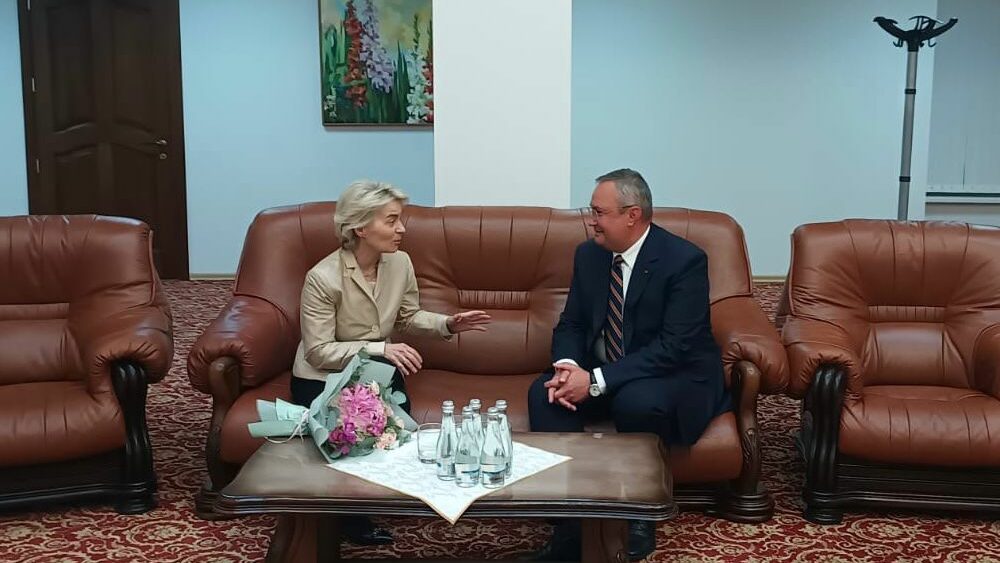 Nicolae CIUCĂ s-a întâlnit „neprevăzut” cu Ursula von der Leyen pe AEROPORTUL din Chișinău / „Am reușit să atingem subiecte esențiale”