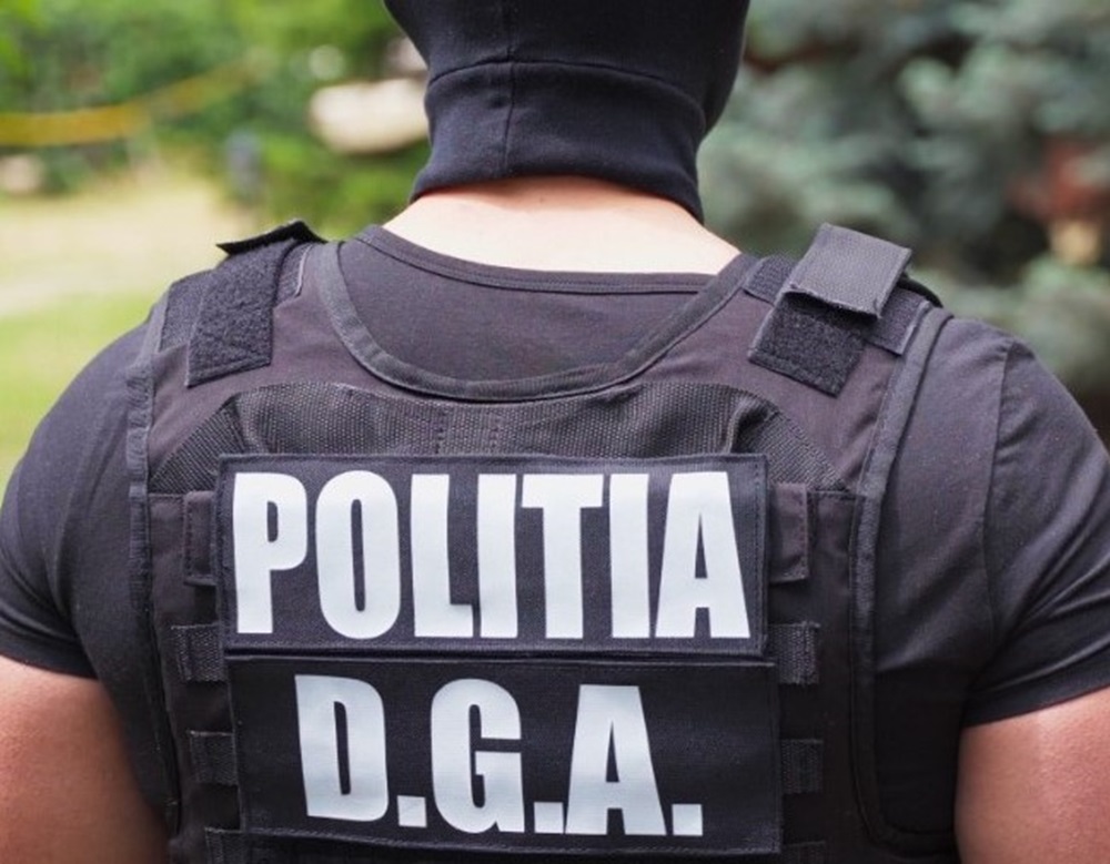 Un bărbat din Arad, anchetat de Direcția Generală Anticorupție, după ce a pretins MITĂ de peste 8.000 de euro, pentru angajări fictive în MAI
