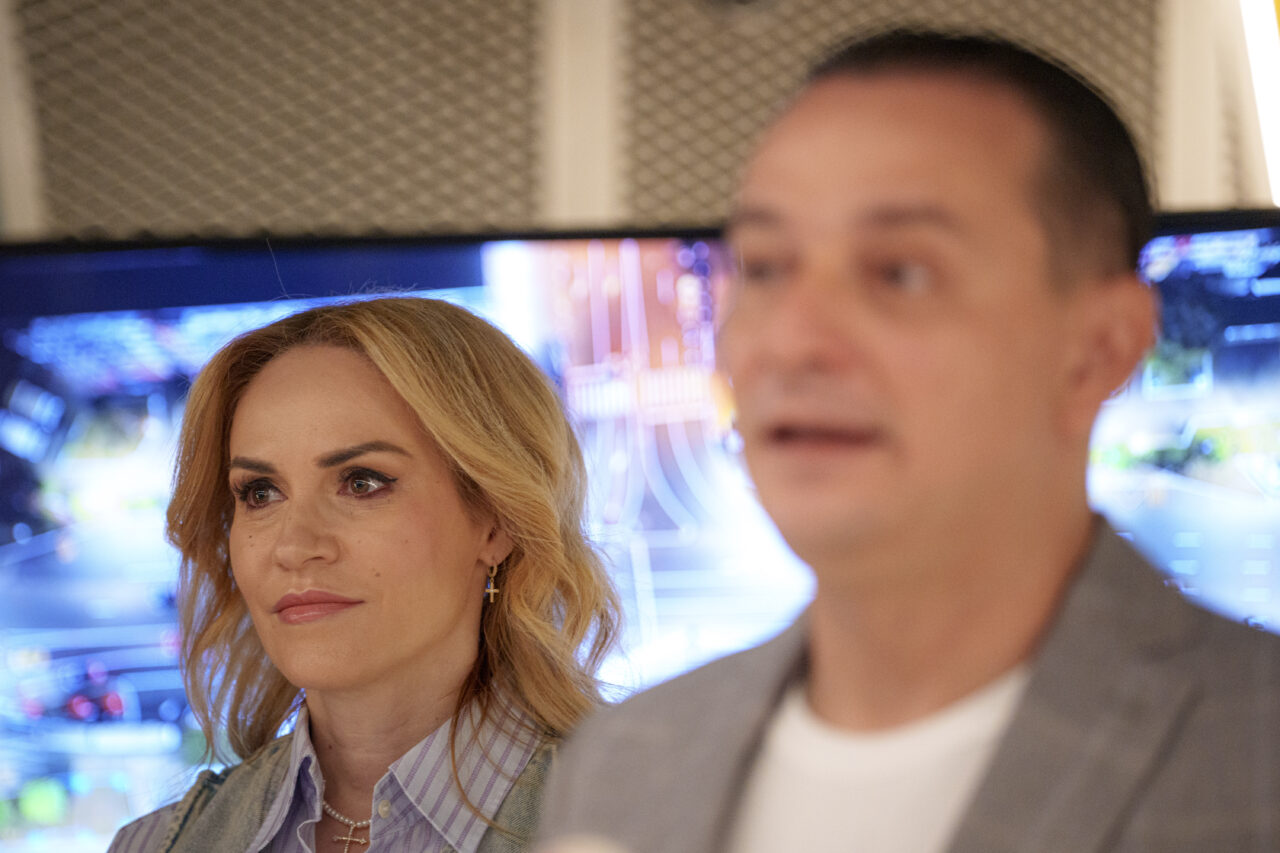 Gabriela Firea intervine în scandalul PLANȘEULUI UNIRII: „Cetățeanul nu trebuie să sufere dacă noi, ca oameni politici, avem o dispută”
