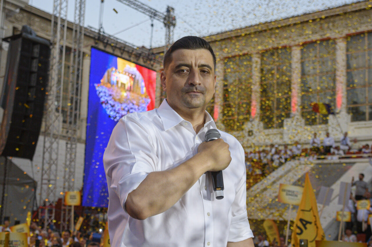 George SIMION, după decizia CCR: Aștept motivarea Curții Constituționale. Orice român are dreptul constituțional de a candida și de a fi ales