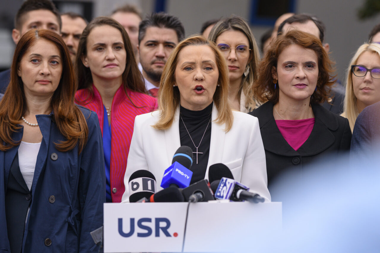 Elena Lasconi acuză o „MANIPULARE” politică după anunțul liderului PNL: Ciucă doarme acum așa cum și-a așternut