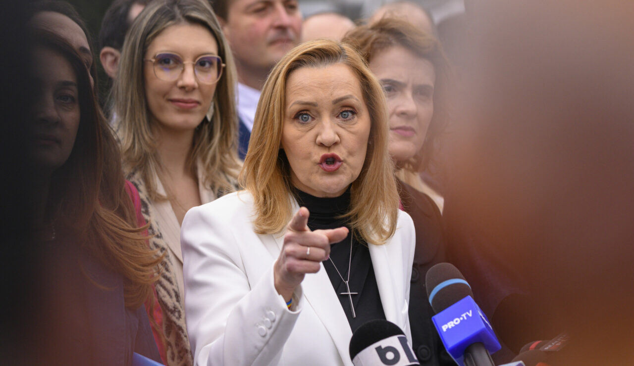 Elena LASCONI: Ceea ce vedem astăzi în Republica Moldova este o lecție și pentru noi, la București