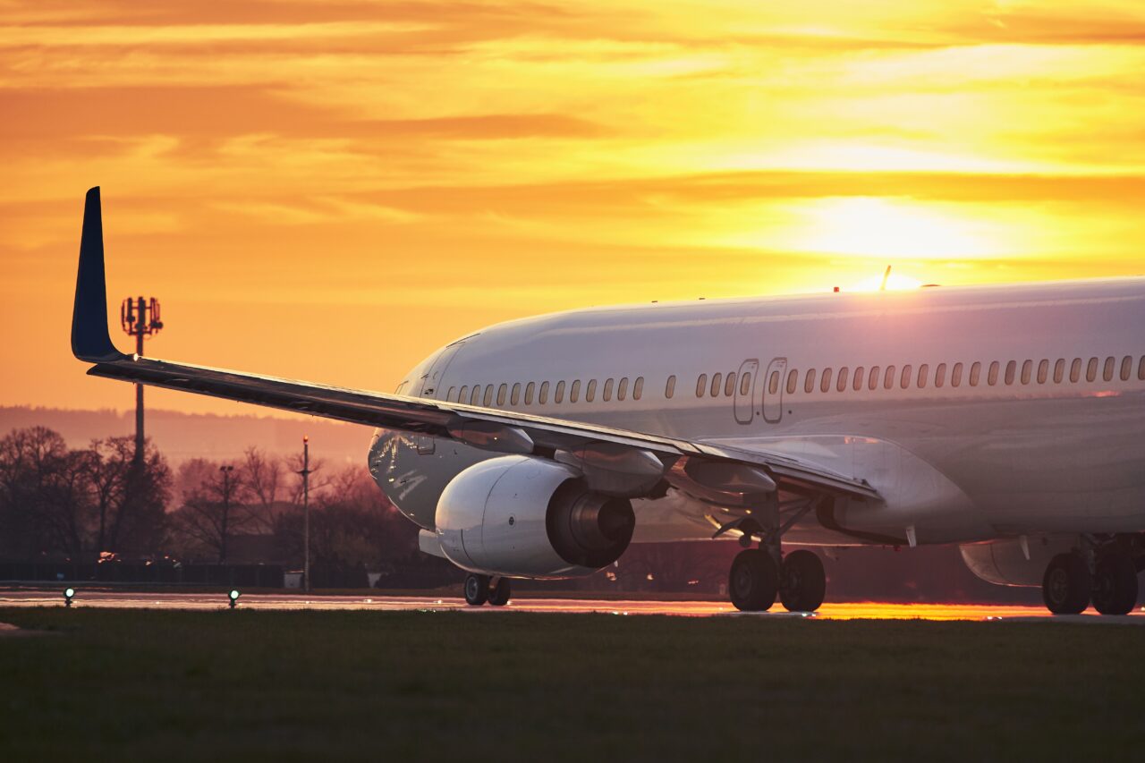 Avion de pasageri, PRĂBUȘIT în Kazahstan. Ce s-a întâmplat cu câteva minute înainte de producerea accidentului