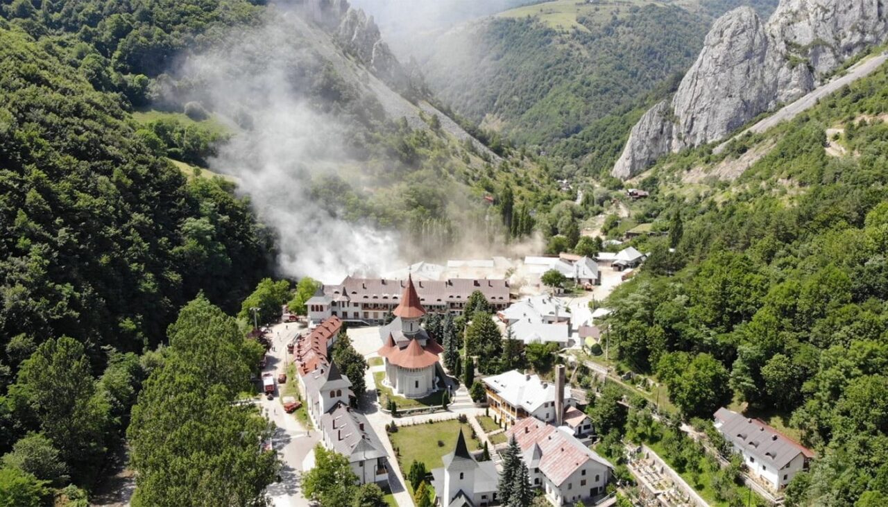 Locul de POVESTE din România supranumit „Grădina Raiului”. Toți bucureștenii ar trebui să îl viziteze