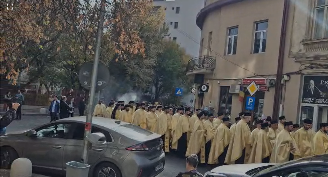 Imagini IMPRESIONANTE pe străzile Capitalei, unde are loc Procesiunea Calea Sfinților. Ce se va întâmpla timp de opt zile în București