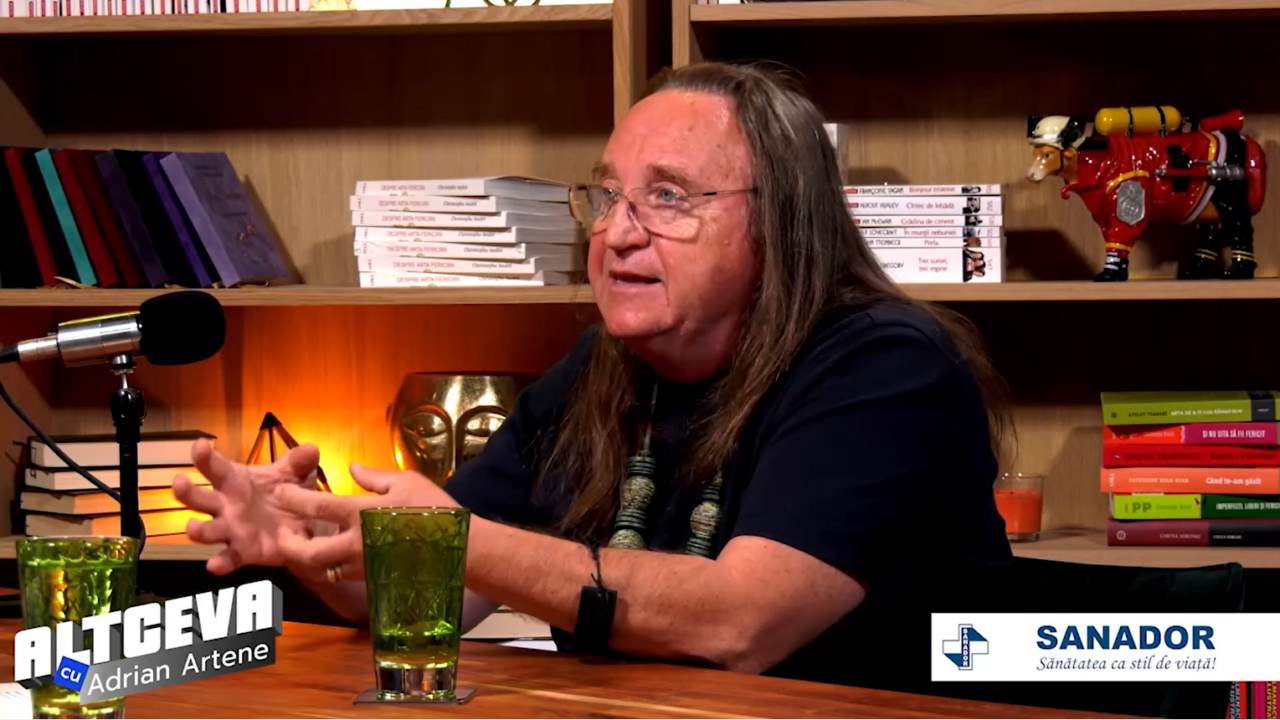 ALTCEVA cu Adrian Artene / Mike Godoroja, pledoarie pentru conexiunea miraculoasă dintre MUZICĂ și spirit: „Cu ea a început omenirea”