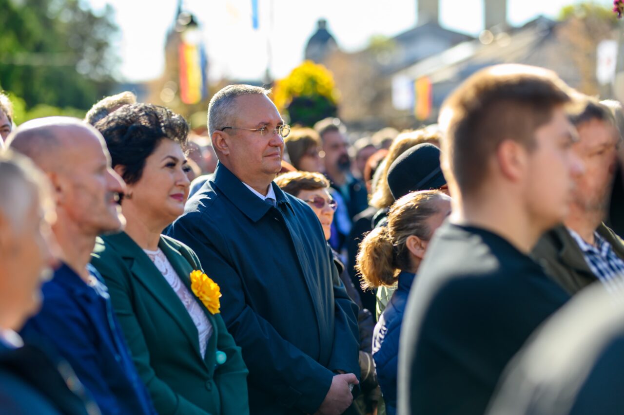 Nicolae Ciucă este prezent la Sărbătoarea Sfintei Cuvioase Parascheva la Iași: „Această sărbătoare ne amintește de valorile care ne unesc”