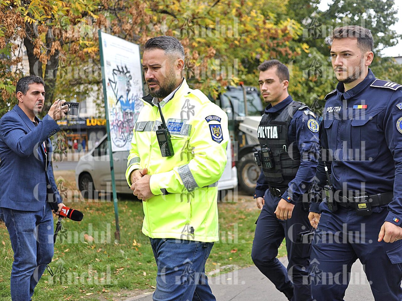 SCANDALUL Planșeului Unirii ia amploare. Nicușor Dan vrea să dărâme gardurile lui Băluță. Edilul Capitalei, apel către „poliția națională”