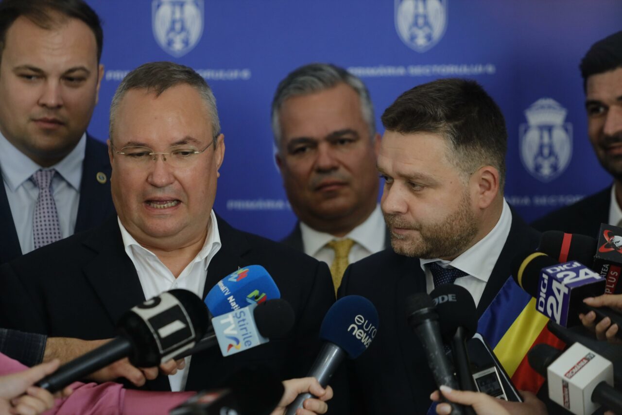 Nicolae CIUCĂ recunoaște că l-a sunat pe Kelemen Hunor: „Luăm în considerare să intrăm la GUVERNARE cu toate forţele de dreapta din Parlament”